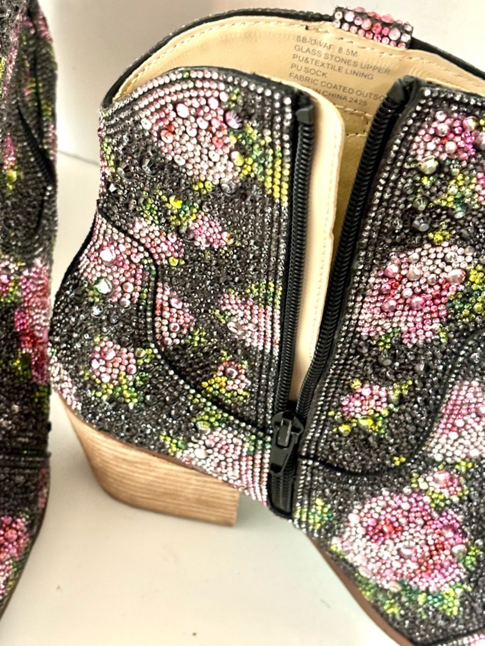 Betsey Johnson SB-DIVAF Boots Women 8.5 Black Floral Rhinestone Western Ankle - Picture 8 of 10